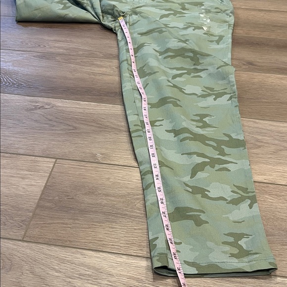 NWT Lane Bryant Green Camo Pants Size 16 Stretch - Picture 4 of 11